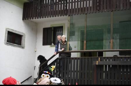 Pustni pohod razveselil ulice Ravne na Koroškem (2)